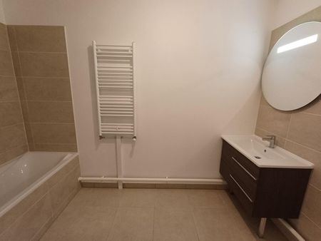 location Appartement T3 DE 63.76m² À MAISONS ALFORT - Photo 3