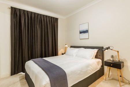 Fully Furnished Central Gem - Photo 4