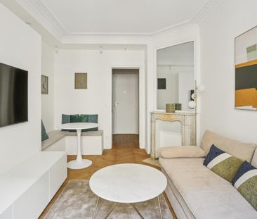 Location Appartement 2 pièces Meublé 35m² PARIS 9ème - Photo 1
