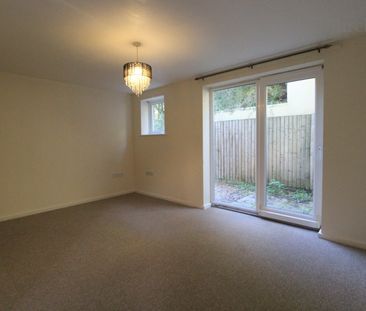 Branksome Wood Road, Bournemouth, - Photo 1