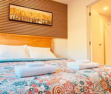 Brand new two bedroom two bathroom apartment - Photo 4