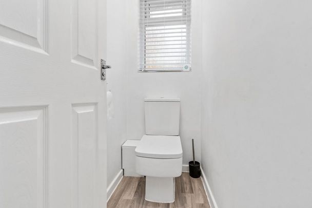 3 bedroom semi-detached house to rent - Photo 1