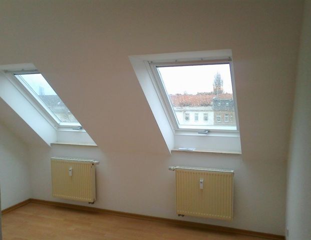 Helle 4Raumdachgeschosswohnung+Nähe Rosenthal+Bad mit Wanne - Photo 1