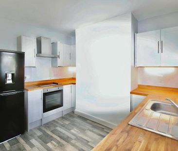 2 bedroom terraced house to rent - Photo 2