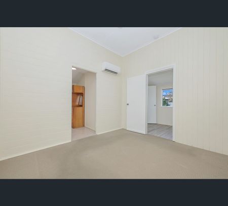 45 Macrossan Street, South Townsville, Qld 4810 - Photo 3