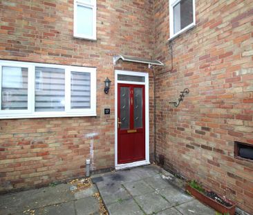 3 bedroom terraced house to rent - Photo 6