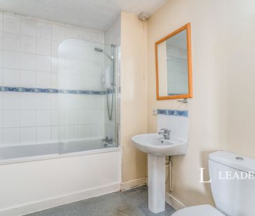 2 bedroom apartment to rent Crown Mews, 15 Clarence Road, Gosport, ... - Photo 3