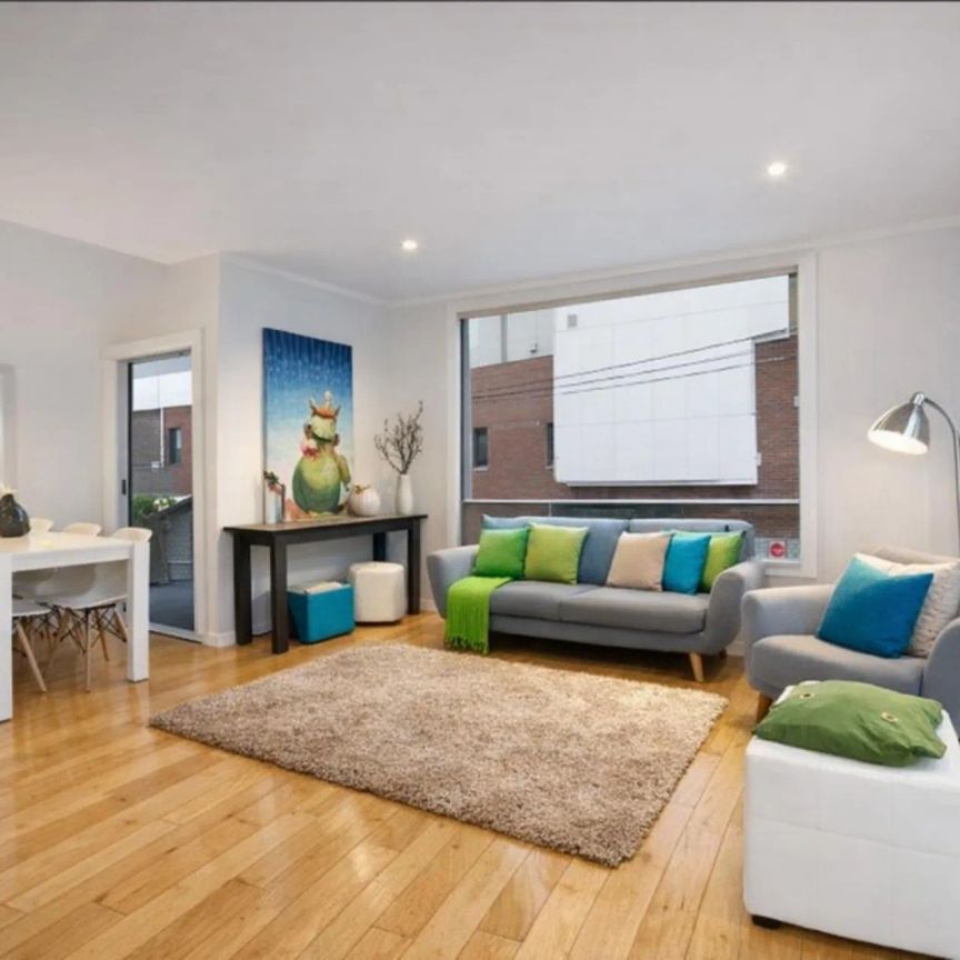 Modern Inner‑City Living in the Heart of Fitzroy - Photo 1