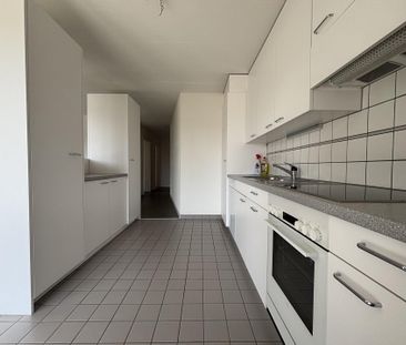 Helle 4.5 Zimmerwohnung in ruhigem Quartier - Photo 5