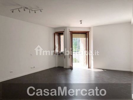 Trilocale via Pompeo Magno, Centro, Albano Laziale - Photo 3