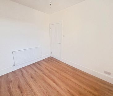 Holmes Street, BARRY - Photo 3