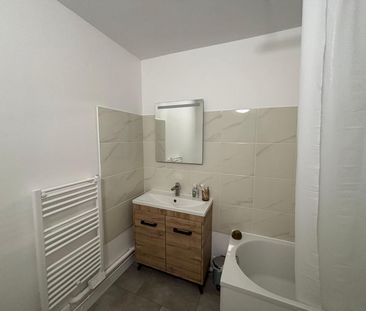 Location Appartement 4 pièces 90m² EQUEURDREVILLE HAINNEVILLE 50120 - Photo 4