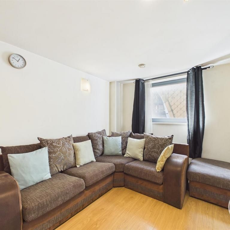 1 bedroom flat to rent - Photo 1