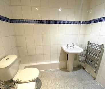 1 bedroom ground floor flat to rent - Photo 5