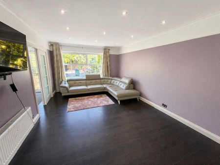 3 bedroom end of terrace house to rent - Photo 4