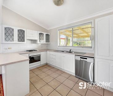 Charming Central Dubbo Home - Photo 3