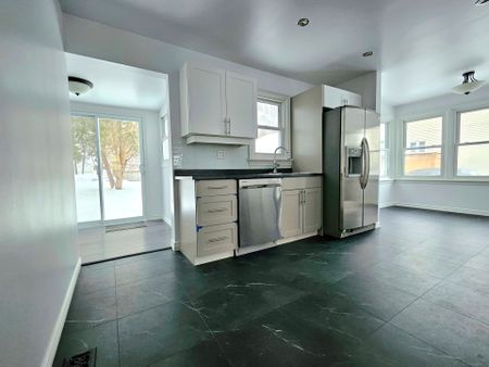 For Lease - 181 Burnham Street, Belleville, Ontario - Photo 3