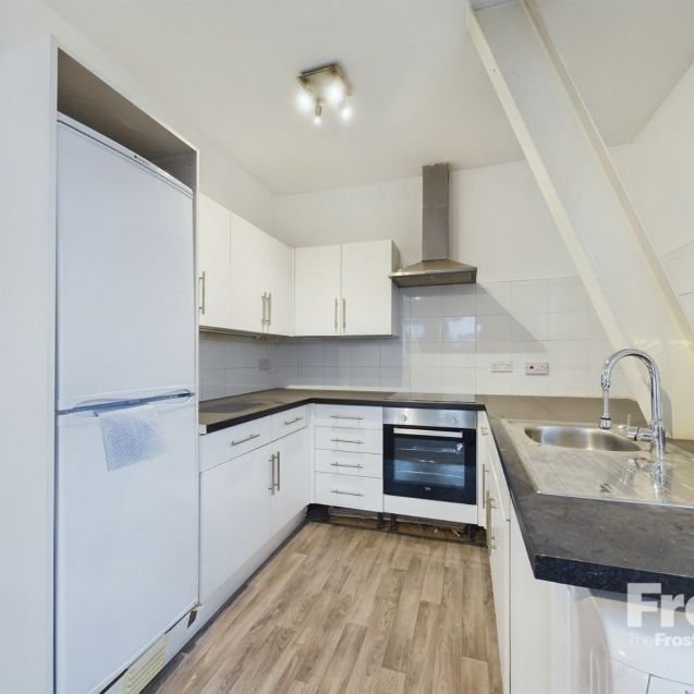 Ash House, 1-3 Station Road, Ashford,TW15 - Photo 1