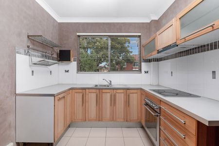 Unit 1/4 Noble Street, - Photo 3