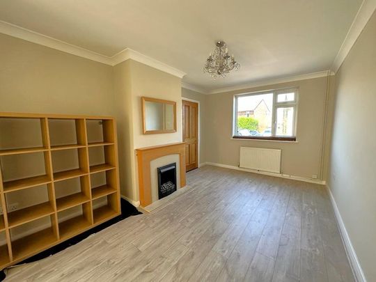3 bedroom semi-detached house to rent - Photo 1