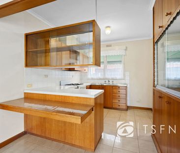 Perfect Location in the heart of Flora Hill - Photo 2