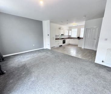 Plantation Close, Doncaster, Bentley - Photo 6