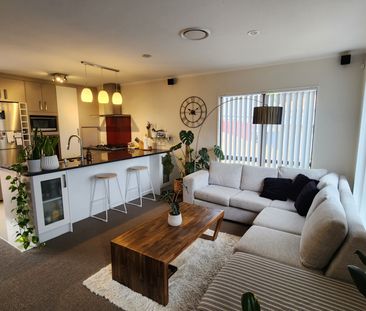 Property Management2 Broadfield Street, Massey - House for Rent - Photo 3