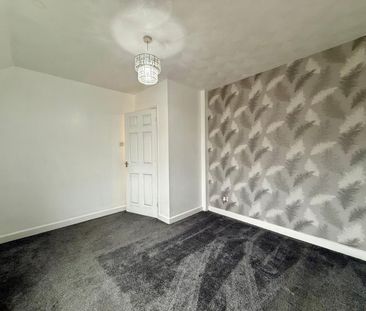 Home - Rooms - 3 bed semi-detached house to rent Shield Avenue, Wor... - Photo 3