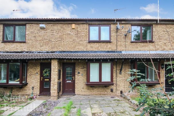 2 bedroom terraced house to rent - Photo 1