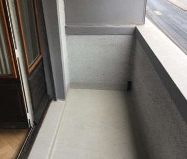 Idéalement situé dans Carouge, proche des transports publics (en fa... - Photo 3