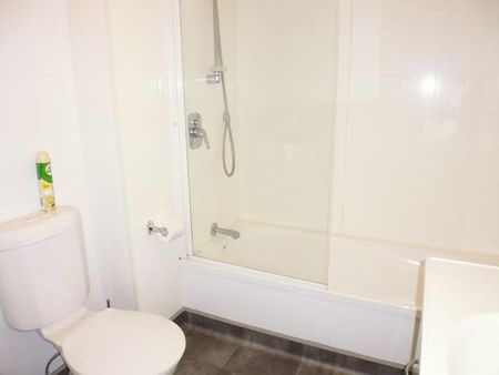 Townhouse Living - Photo 4