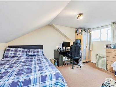 Fontarabia Road, SW11 - Photo 2