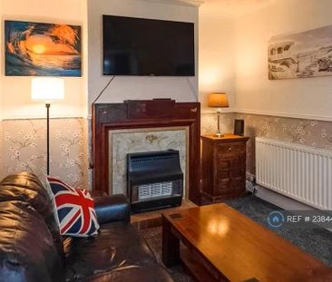 3 bedroom terraced house to rent - Photo 3