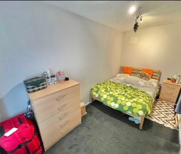 1 Bed Maisonette, Sunbourne Court, NG7 - Photo 3