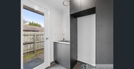 Beautifully Renovated 2 Bedroom Unit - Photo 2