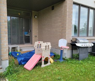 For Lease - 219 Fowley Drive, Oakville, Ontario - Photo 3