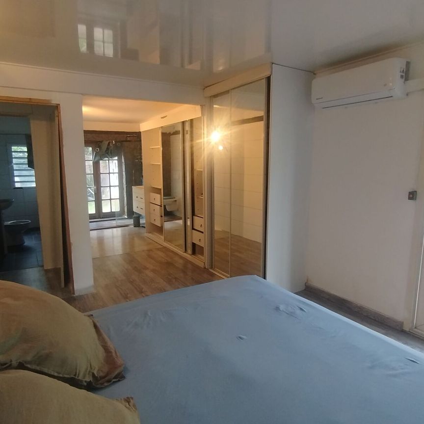 Appartement à louer 2 pièces • Saint-Denis - Photo 1