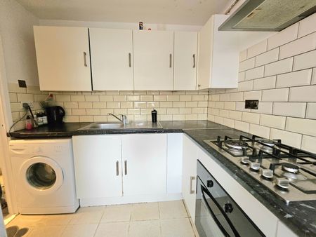 Studio Flat, Stanley Street, LU1 - Photo 4