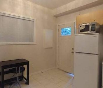 Bachelor's room for rent, $775 - Photo 1