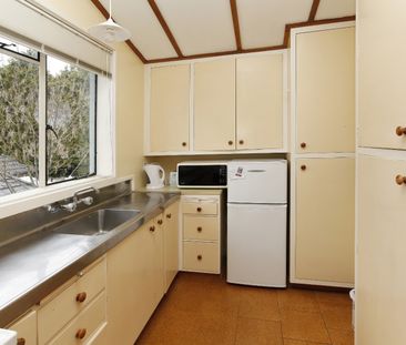 Sunny Upstairs Apartment with Balcony - Photo 6