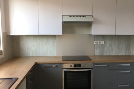 Bel appartement dernier étage 3 chambres - Photo 2