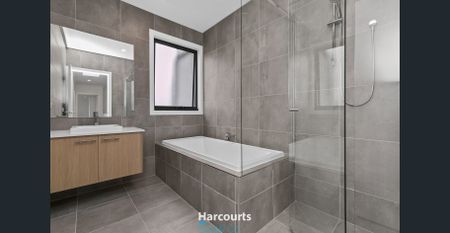 Modern Family Home - Photo 2