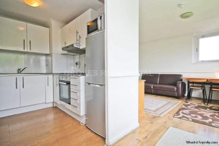 2 bedroom property to rent in Sutton - Photo 2