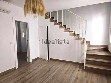 Alquiler de casa o chalet en Calle Mariano de Cavia - Photo 2