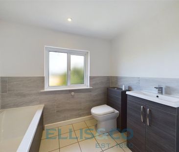 2 bedroom terraced house to rent - Photo 2