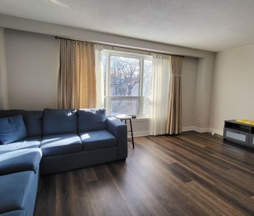 For Lease - 626 Abana Road, Mississauga, Ontario - Photo 2