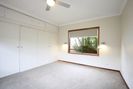 Spacious One Bedroom Unit, Short Distance From Cbd - Photo 3