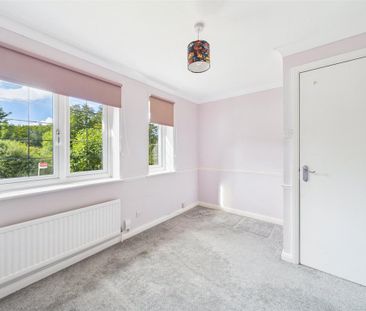 2 bedroom semi-detached house to rent - Photo 2