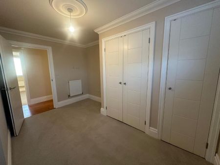 3 Bedroom Flat To Rent - Photo 4