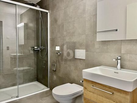 HELL, MODERN UND PRAKTISCH - Photo 2